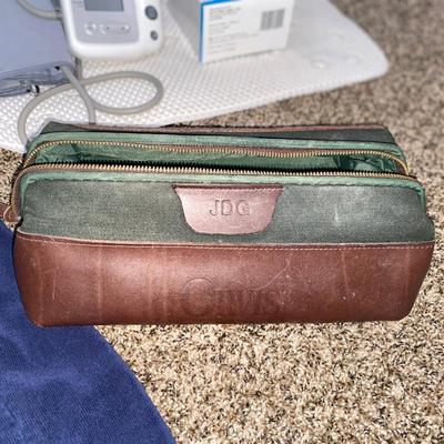 HEAVY BATHROBE BATH MAT, TRAVEL SHAVING BAG, BLOOD PRESSURE MONITOR AND BLOOD GLUCOSE MONITOR