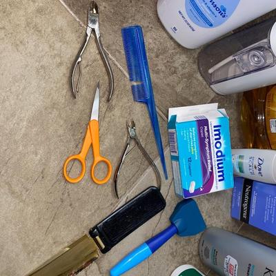 TRAVEL WATERPIK , & TOILETRIES