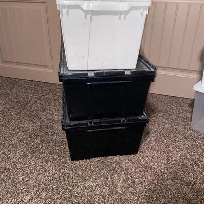 HEAVY DUTY TOTES WITH FOLDING LIDS