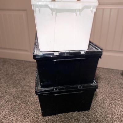 HEAVY DUTY TOTES WITH FOLDING LIDS