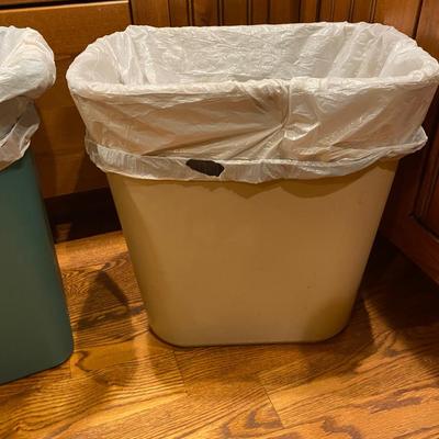 3 TRASH CANS