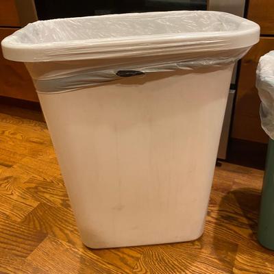 3 TRASH CANS