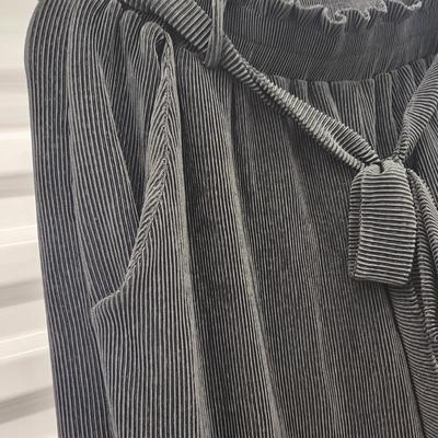 Two Pairs LuLaRoe Ribbed Crepe Dress Pants Size S
