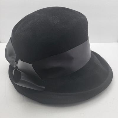 Vintage Eric Javits Black Felt Cloche Hat With Bow