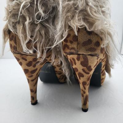Fuzzy Animal Print Heeled Ankle Boots Size 39 (8.5)