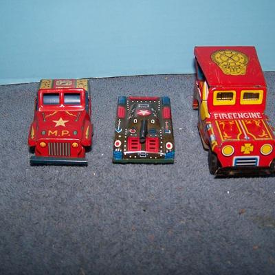 LOT 183 GREAT TIN LITHO VEHICLES FRICTION JAPAN