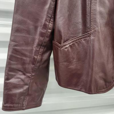 Vintage Women's Winlit Leather Jacket Size 13-14