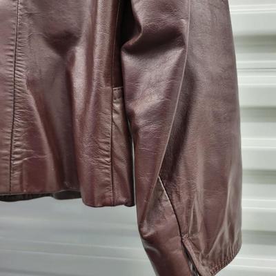 Vintage Women's Winlit Leather Jacket Size 13-14