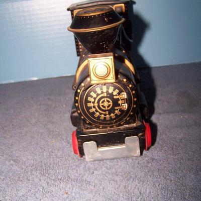 LOT 186 TIN LITHO BATTERY OPERATED IRON HORSE LOCOMOTIVE SKK JAPAN