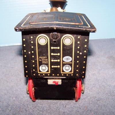 LOT 186 TIN LITHO BATTERY OPERATED IRON HORSE LOCOMOTIVE SKK JAPAN