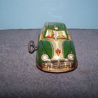 LOT 190 VINTAGE TIN LITHO WIDEUP MARX WOODY STATION WAGON