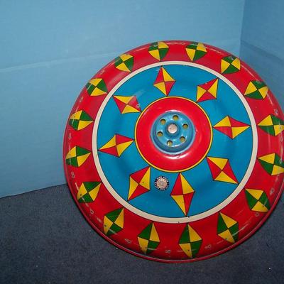 LOT 191 TIN LITHO LG OHIO ART SPINNING TOP