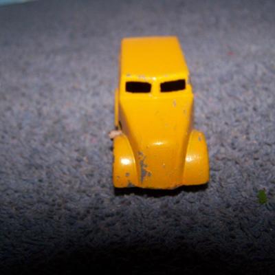 LOT 197 A TEENY TOY CLOCWORK VEHICLE