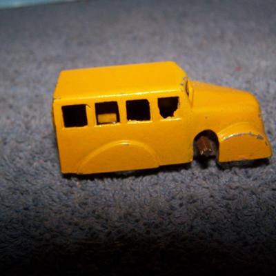 LOT 197 A TEENY TOY CLOCWORK VEHICLE
