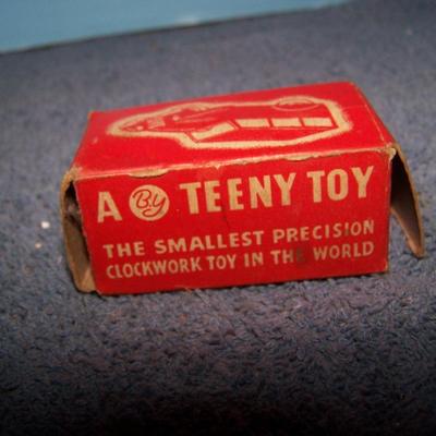 LOT 197 A TEENY TOY CLOCWORK VEHICLE
