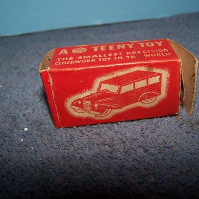 LOT 197 A TEENY TOY CLOCWORK VEHICLE