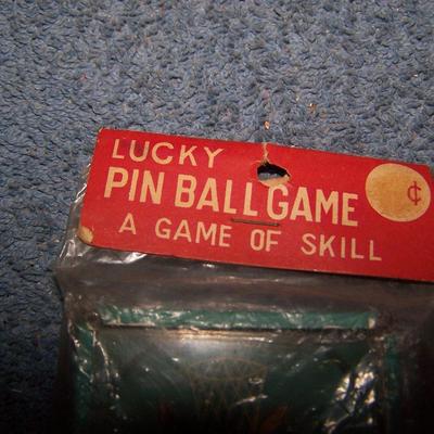 LOT 198 SMALL BAGATELLE & BALL PUZZLE-2 SIDED