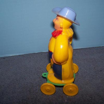 LOT 204 ROSBRO HARD PLASTIC PULL TOYS FIGURES CANDY HOLDERS