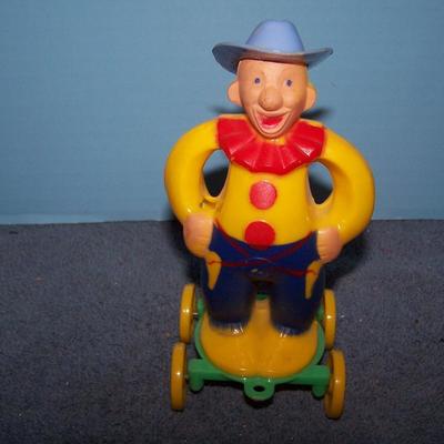 LOT 204 ROSBRO HARD PLASTIC PULL TOYS FIGURES CANDY HOLDERS