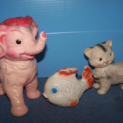 LOT 210 MCM RUBBER SQUEAKY TOYS SUN RUBBER 2 EDWARD MOBLEY