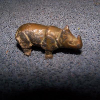 LOT 213 OLD METAL MINI CRITTERS