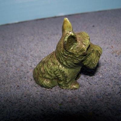LOT 214 VINTAGE CAST IRON SCOTTY DOG & METAL FISH