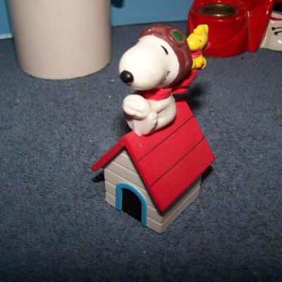 LOT 216 COLLECTABLE MCM SNOOPY/PEANUTS STUFF