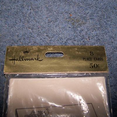 LOT 217 VINTAGE HALLMARK PLACECARDS/TALLYS/INVITATIONS/NAPKINS