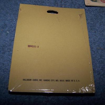 LOT 217 VINTAGE HALLMARK PLACECARDS/TALLYS/INVITATIONS/NAPKINS