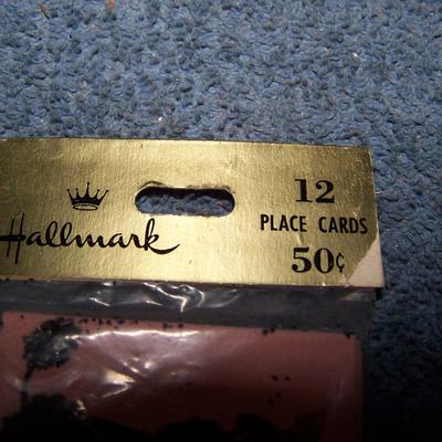 LOT 217 VINTAGE HALLMARK PLACECARDS/TALLYS/INVITATIONS/NAPKINS