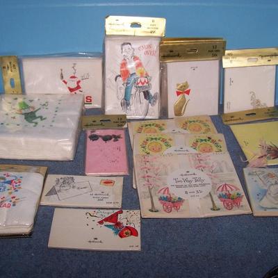 LOT 217 VINTAGE HALLMARK PLACECARDS/TALLYS/INVITATIONS/NAPKINS