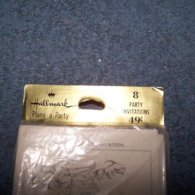 LOT 217 VINTAGE HALLMARK PLACECARDS/TALLYS/INVITATIONS/NAPKINS
