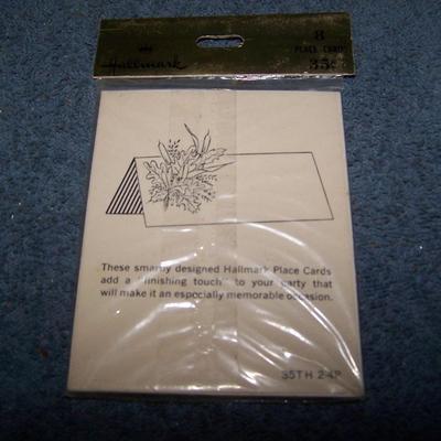 LOT 217 VINTAGE HALLMARK PLACECARDS/TALLYS/INVITATIONS/NAPKINS