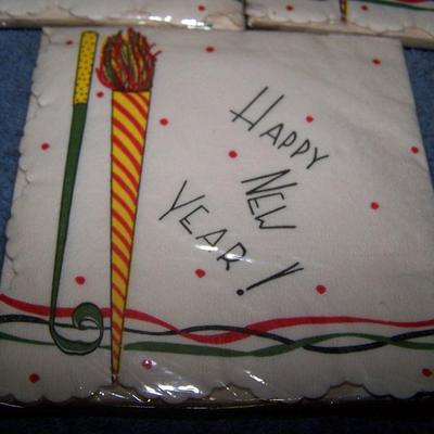 LOT 218 VINTAGE HOUSE OF PAPER HAPPY NEW YEAR NAPKINS