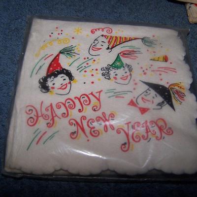 LOT 218 VINTAGE HOUSE OF PAPER HAPPY NEW YEAR NAPKINS