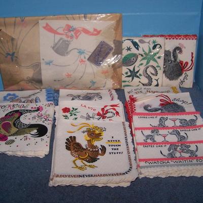 LOT 219 VINTAGE PAPER NAPKINS MANY DESIGNS GREAT GRAPHICS