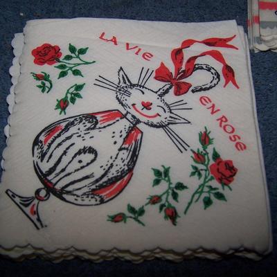LOT 219 VINTAGE PAPER NAPKINS MANY DESIGNS GREAT GRAPHICS