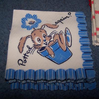LOT 219 VINTAGE PAPER NAPKINS MANY DESIGNS GREAT GRAPHICS