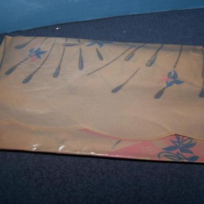LOT 219 VINTAGE PAPER NAPKINS MANY DESIGNS GREAT GRAPHICS