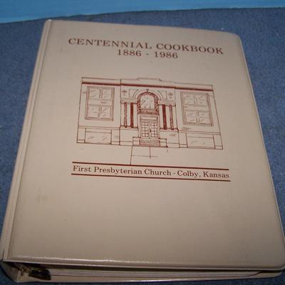 LOT 222 YUMMY COOKBOOKS 1998/82/77/86/70