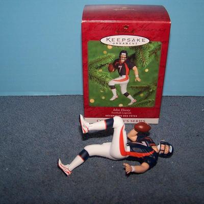 LOT 224 HALLMARK BRONCOS JOHN ELWAY CHRISTMAS ORNAMENT in BOX