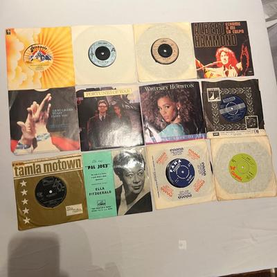 Collection of Vintage 45s (D-MG)