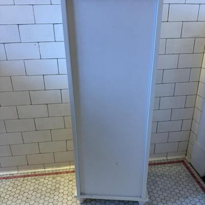 Small Cabinet with Shelves (B2-MK)
