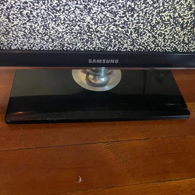 Samsung 22” TV and Infrared Blaster (B1-MG)