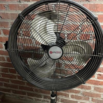 Utilitech Metal Pedestal Fan (BS1-MG)
