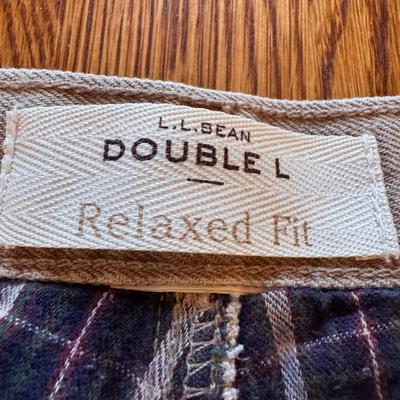 Carhartt, Levi’s, Wrangler and Other Men’s Pants and Shorts - Sizes 32-34 (B3-DZ)