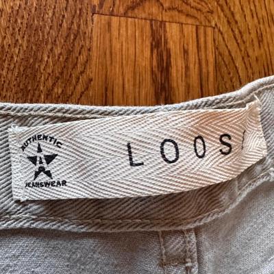 Carhartt, Levi’s, Wrangler and Other Men’s Pants and Shorts - Sizes 32-34 (B3-DZ)