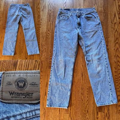 Carhartt, Levi’s, Wrangler and Other Men’s Pants and Shorts - Sizes 32-34 (B3-DZ)