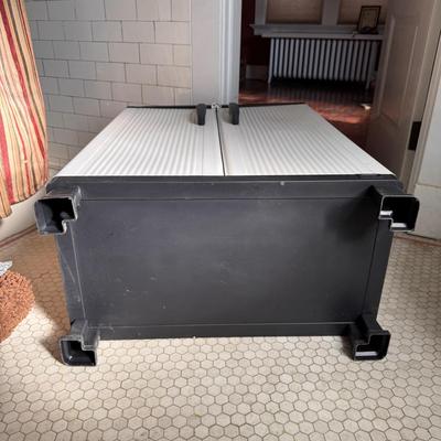 Enviro Elements Plastic Storage Cabinet (UB-DZ)