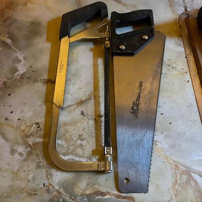 Husky Toolbox & Tools (BS2-MG)